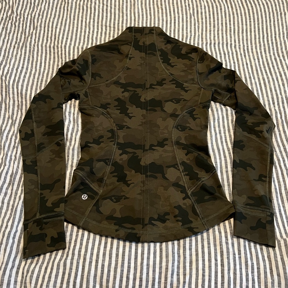 Lululemon Form Jacket *Camo - Picture 3 of 5